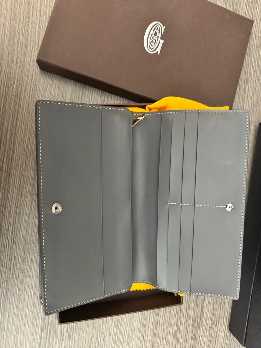 Goyard Richelieu Wallet - Gray Chevron Long Card Holder with Yellow Pouch